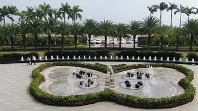 三亚海棠湾免税店蝴蝶喷泉水池视频的预览图